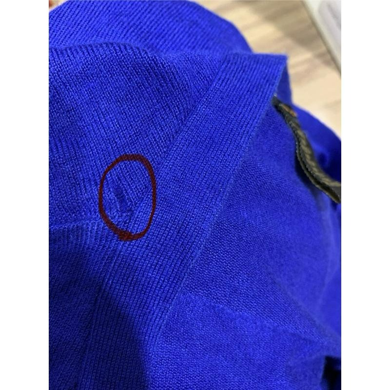 【二手】 V領長袖針織薄款上衣 開扣上衣-細節圖5