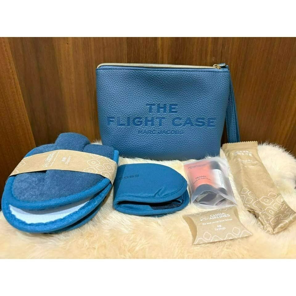 華航 2026 華航 x Marc Jacobs 全新 豪華經濟艙 過夜包 / 旅行盥洗包-細節圖4