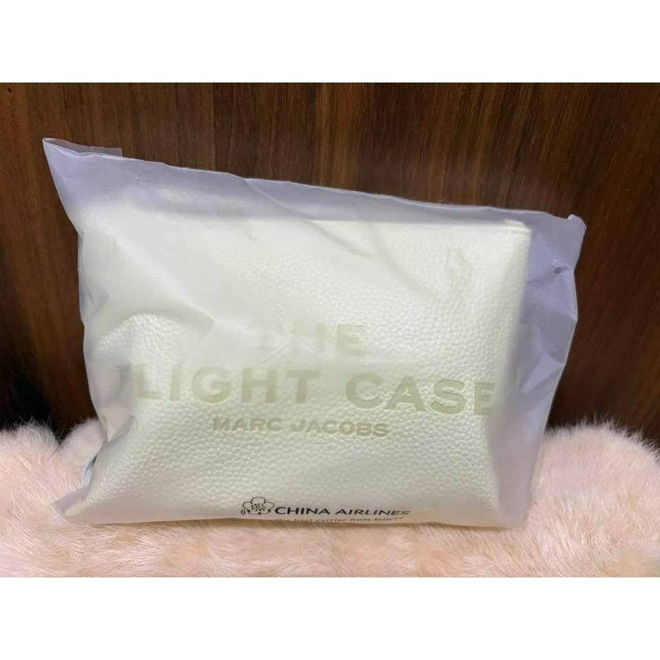 華航 2026 華航 x Marc Jacobs 全新 豪華經濟艙 過夜包 / 旅行盥洗包-規格圖2