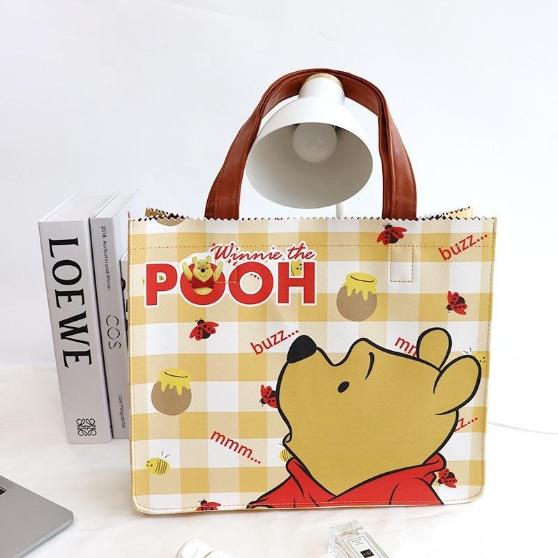 正版✨熊抱哥托特包 維尼熊托特包 人造皮革 迪士尼大容量購物袋單肩包 PVC防水表面（平行輸入代購）-細節圖2