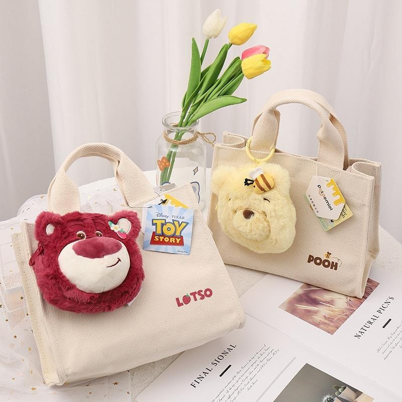 正版✨熊抱哥手提袋 迪士尼提袋  帆布提袋 維尼熊手提袋 兩用包包 單肩包 零錢包掛件（平行輸入代購）-細節圖2