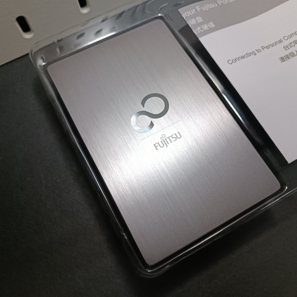 超輕便攜✨【FUJITSU 富士通】2.5吋行動硬碟外接盒 SATA HDD SSD｜USB3.0｜髮絲紋 硬碟外接盒-細節圖2