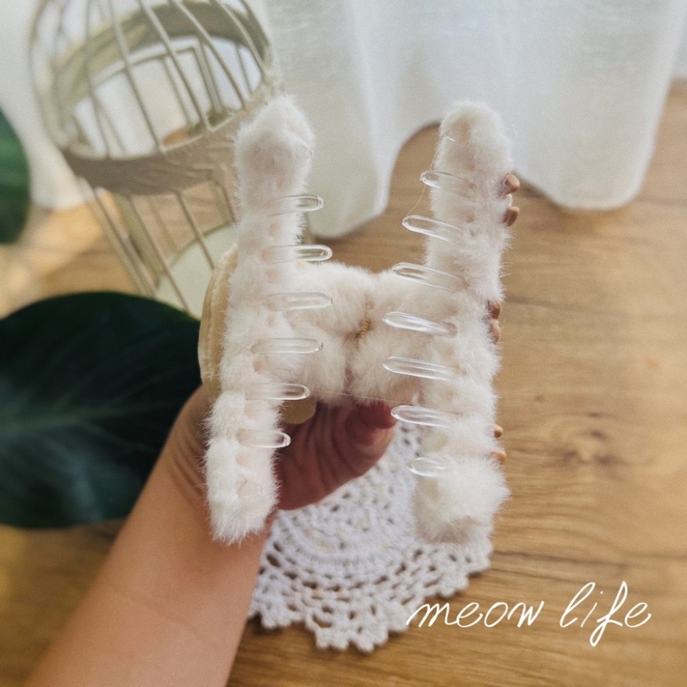 Meow life 貓咪毛茸茸鯊魚夾 大嘴夾 超可愛 仿兔毛 髪飾 [台灣現貨]-細節圖3
