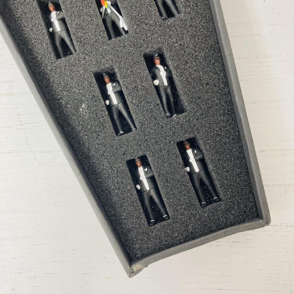 【Top1玩具店】現貨 JMG 1/64 Miniatures 抬棺黑人 棺材哥 7人組 1:64人偶-細節圖2