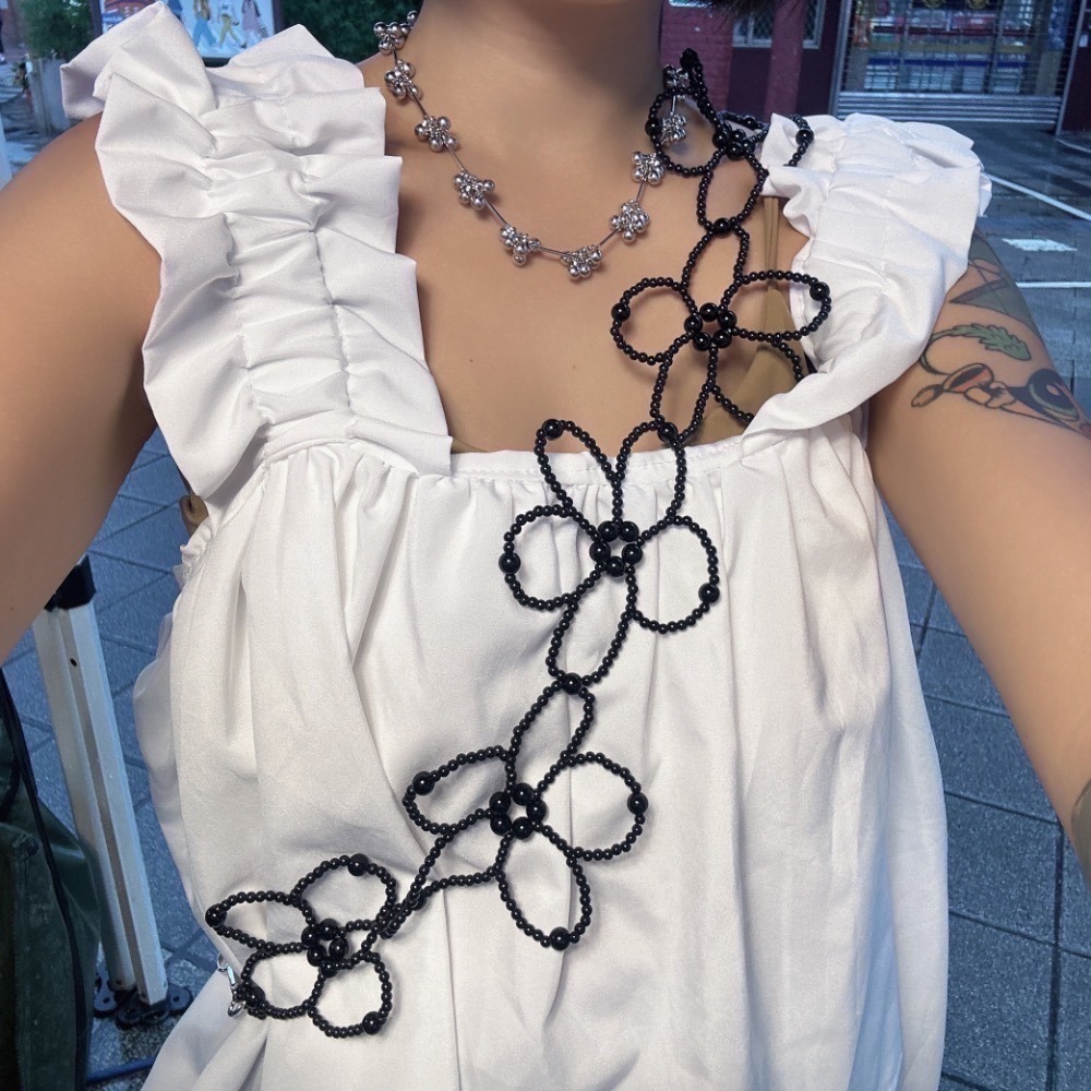 日系 纏繞花花不銹鋼耳環 / （預購）大花花背帶-細節圖4