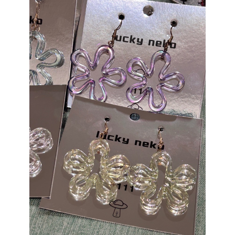 壓克力 半透明 雷射光 花朵耳環（共四色）-細節圖2