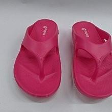 【鞋里】~免運費 買再送~牛頭牌 MIT 台製 男/女款 足弓鞋 夾腳/人字/沙灘拖鞋-土豆星球一代 (黑/藍/桃紅)-細節圖5