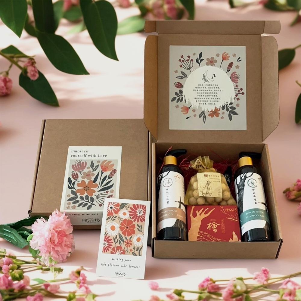 【花漾款】檜木沐浴酣睡禮盒 (沐浴250+洗髮250+皂+球+2ml檜木精油) 沐浴禮盒 生日禮物-細節圖3
