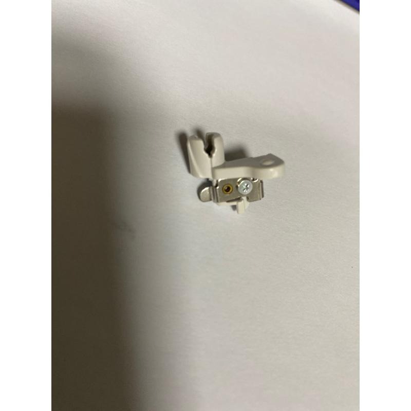 永昇縫紉：車樂美1600自動穿線器-細節圖2