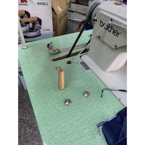 永昇縫紉：工業用縫紉機撐頭木柱