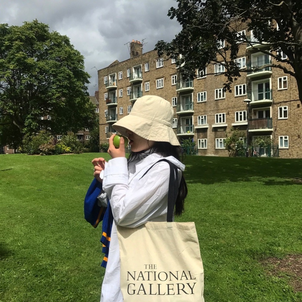 〔預購〕畫廊字母帆布袋 帆布包（2款）-細節圖5