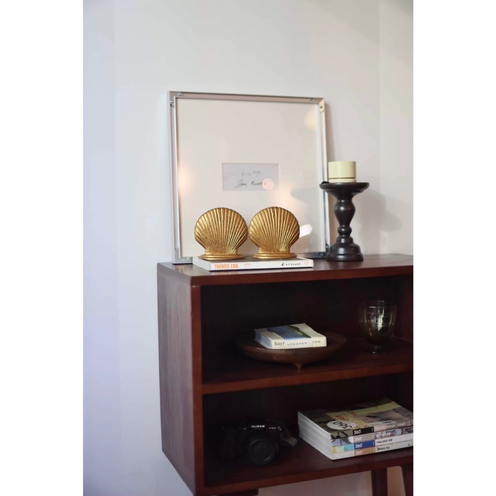 〔預購〕復古貝殼書擋 古銅色 造型書擋 桌上收納 書擋 書架 書本收納 書架桌上收納 書檔 書立 書擋架 送禮 送禮推薦-細節圖3