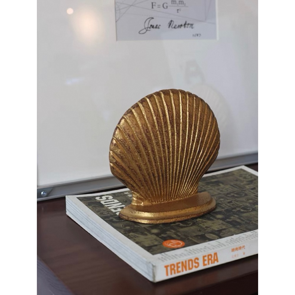 〔預購〕復古貝殼書擋 古銅色 造型書擋 桌上收納 書擋 書架 書本收納 書架桌上收納 書檔 書立 書擋架 送禮 送禮推薦-細節圖5