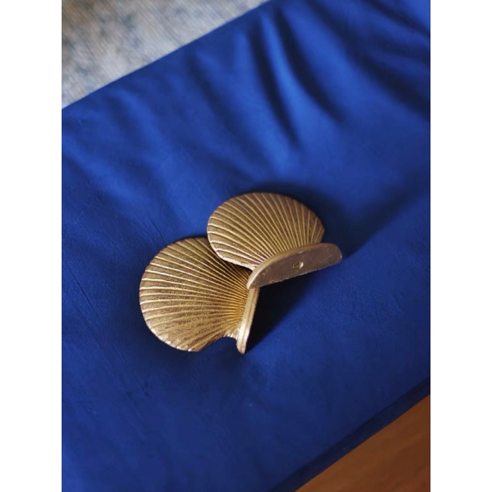 〔預購〕復古貝殼書擋 古銅色 造型書擋 桌上收納 書擋 書架 書本收納 書架桌上收納 書檔 書立 書擋架 送禮 送禮推薦-細節圖6