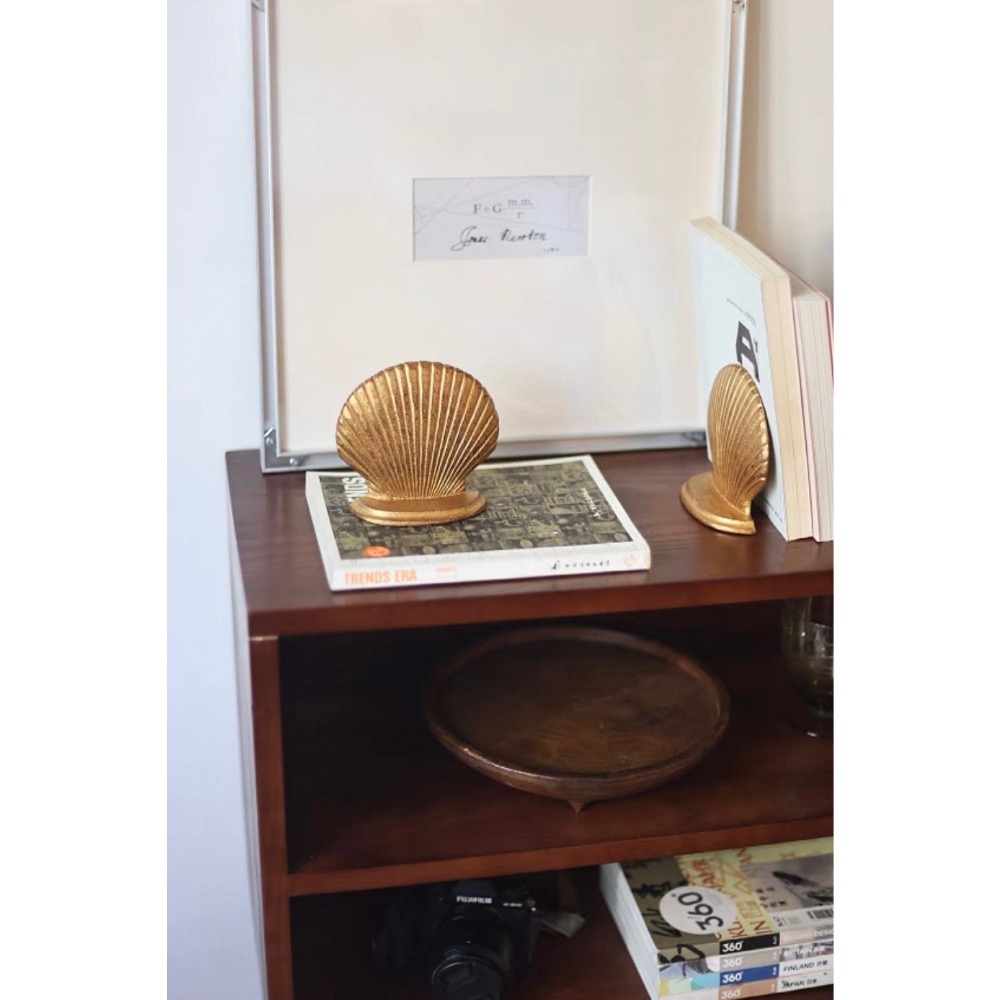 〔預購〕復古貝殼書擋 古銅色 造型書擋 桌上收納 書擋 書架 書本收納 書架桌上收納 書檔 書立 書擋架 送禮 送禮推薦-細節圖7