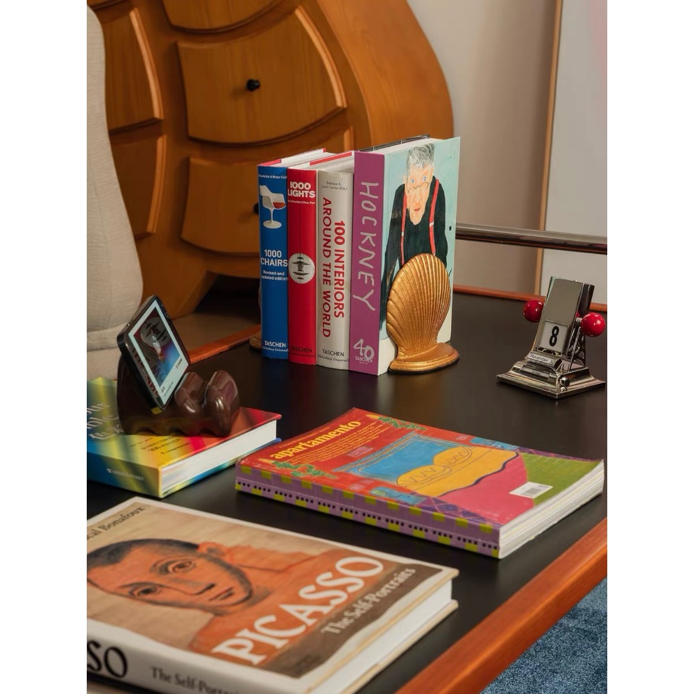 〔預購〕復古貝殼書擋 古銅色 造型書擋 桌上收納 書擋 書架 書本收納 書架桌上收納 書檔 書立 書擋架 送禮 送禮推薦-細節圖11