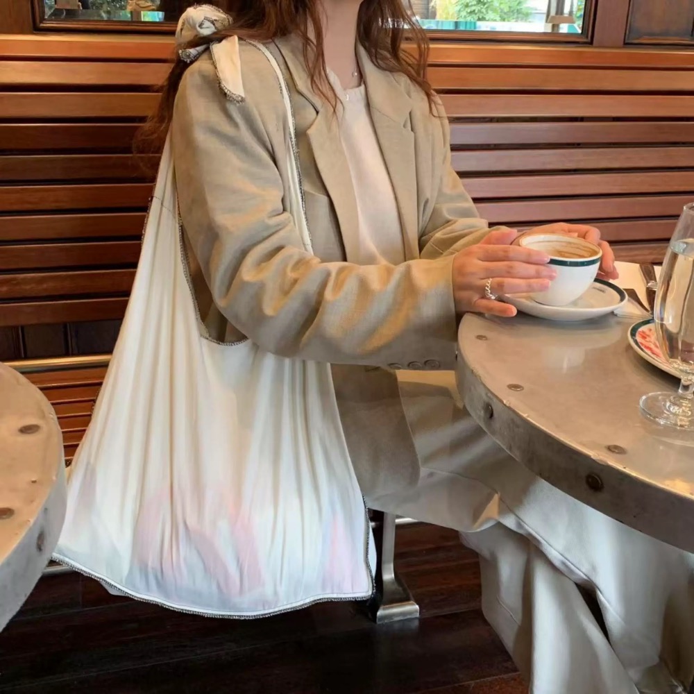 〔預購〕薄款單肩打結小眾設計車縫線大容量包 布包 肩背包-細節圖6