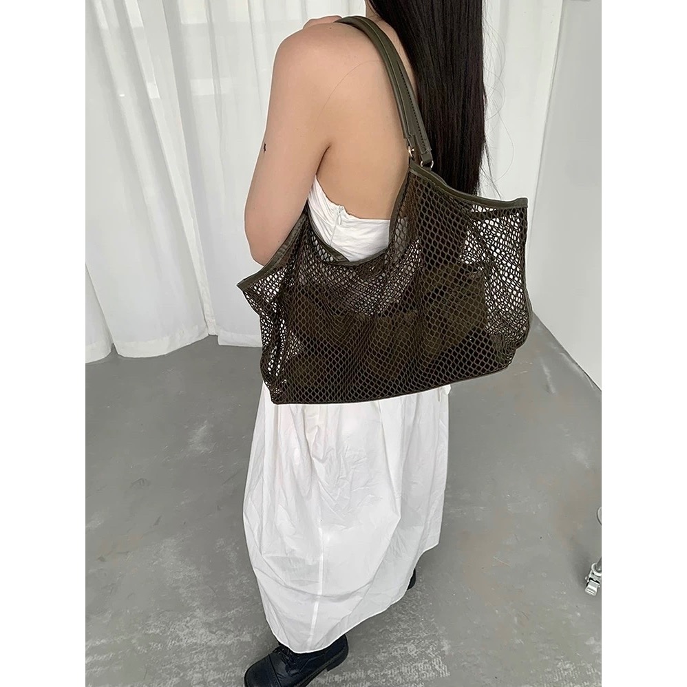 〔預購〕歐美夏日度假風鏤空沙灘大容量托特包(咖/綠/黑) 度假風 手提包 肩背包 腋下包 休閒-細節圖6