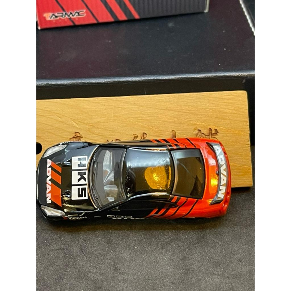 二手 Tarmac Nissan GT-R R35 HKS Advan 橫濱 1/64  mini gt GTR-細節圖5