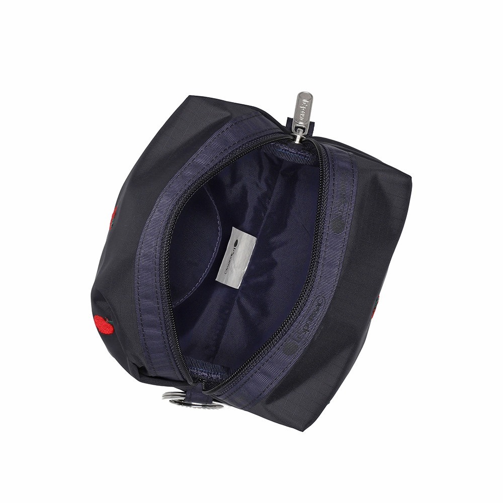Lesportsac 2026秋季新品 Small Zip Pouch 小型拉鍊收納包(1805) HG78刺繡紅蘋果-細節圖4
