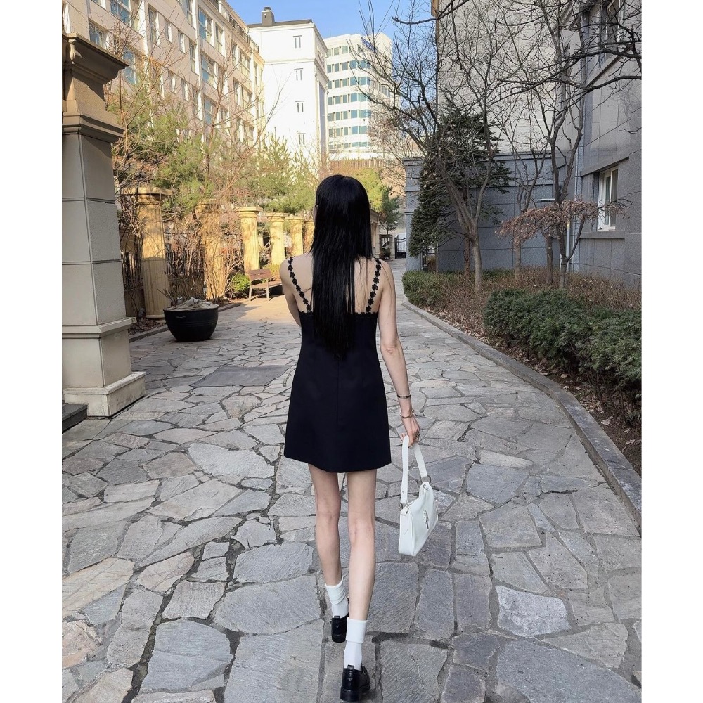 正韓 黑色小花西裝短洋裝-細節圖5