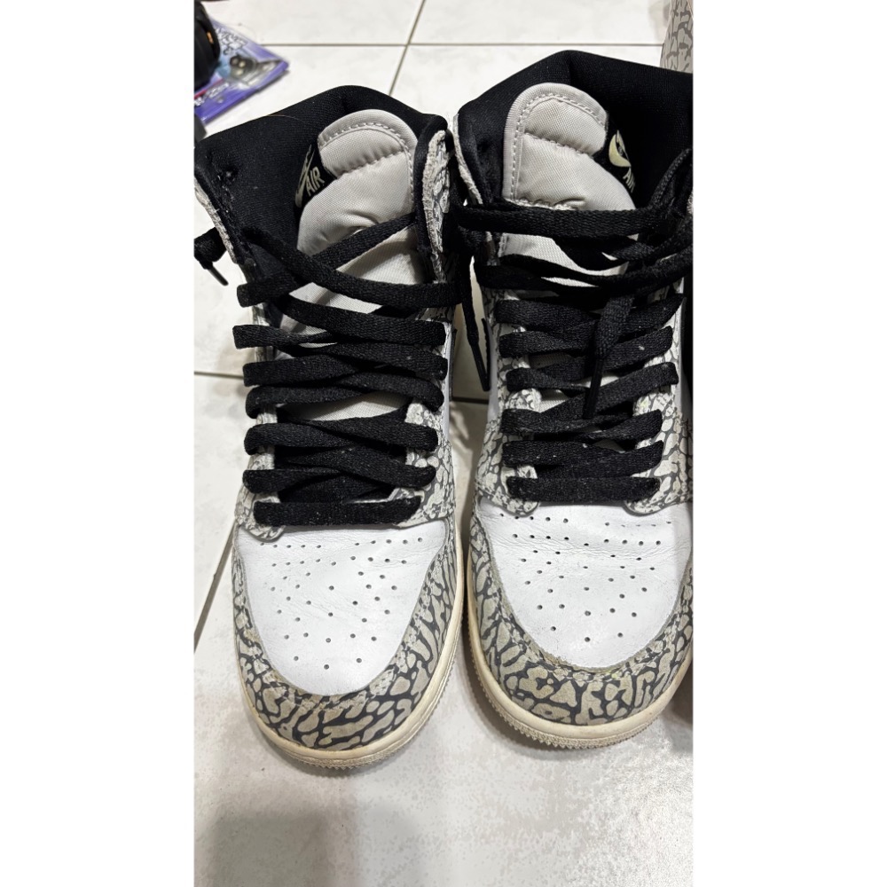 【二手商品｜實拍】NIKE AIR JORDAN 1 RETRO HIGH OG GS｜US 6Y／24cm｜附原鞋盒-細節圖2