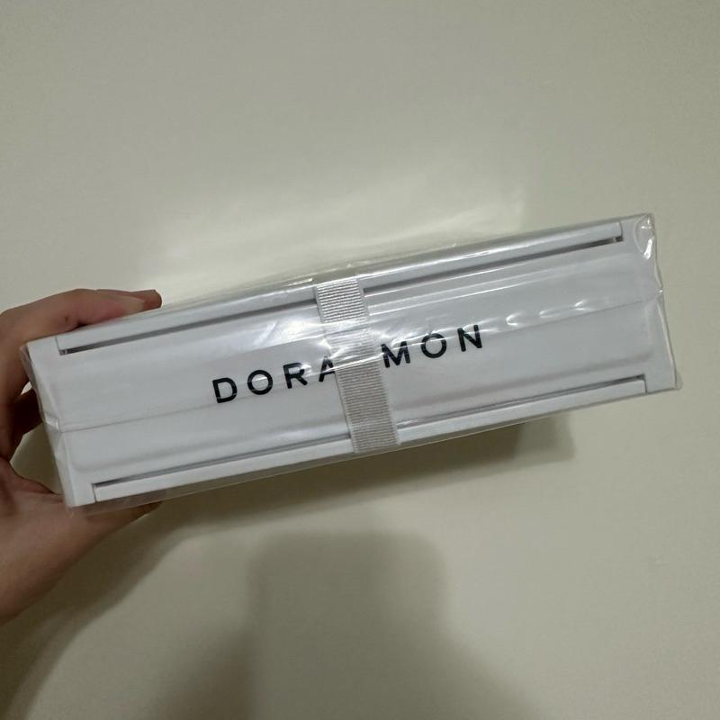 哆啦a夢7-11 便當盒（白色款）書本造型餐盒 全新-細節圖6