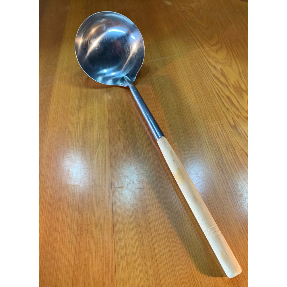 不鏽鋼 木柄湯勺 料理杓 304不鏽鋼湯杓 圓杓 湯杓 寬13cm x 長45cm-細節圖3