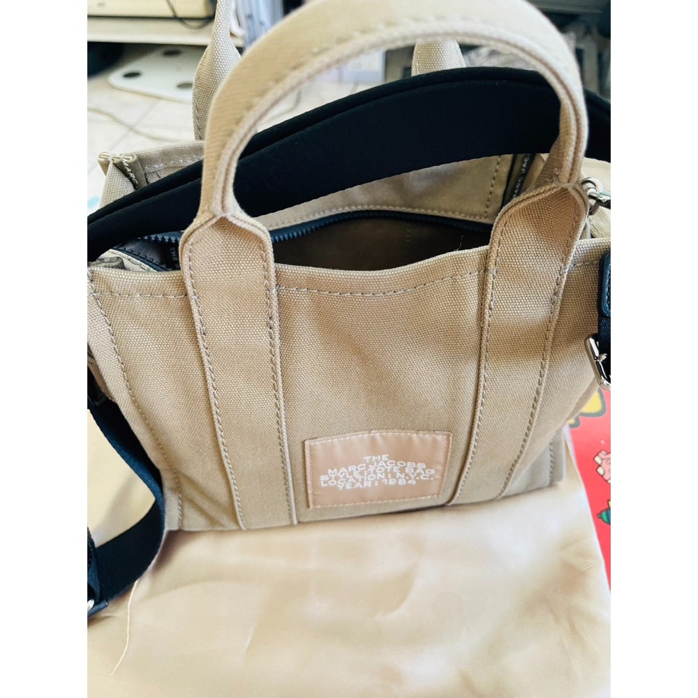 MARC JACOBS 馬克賈伯TRAVELER MINI TOTE 字母帆布兩用墨綠色拖特包 二手-細節圖3