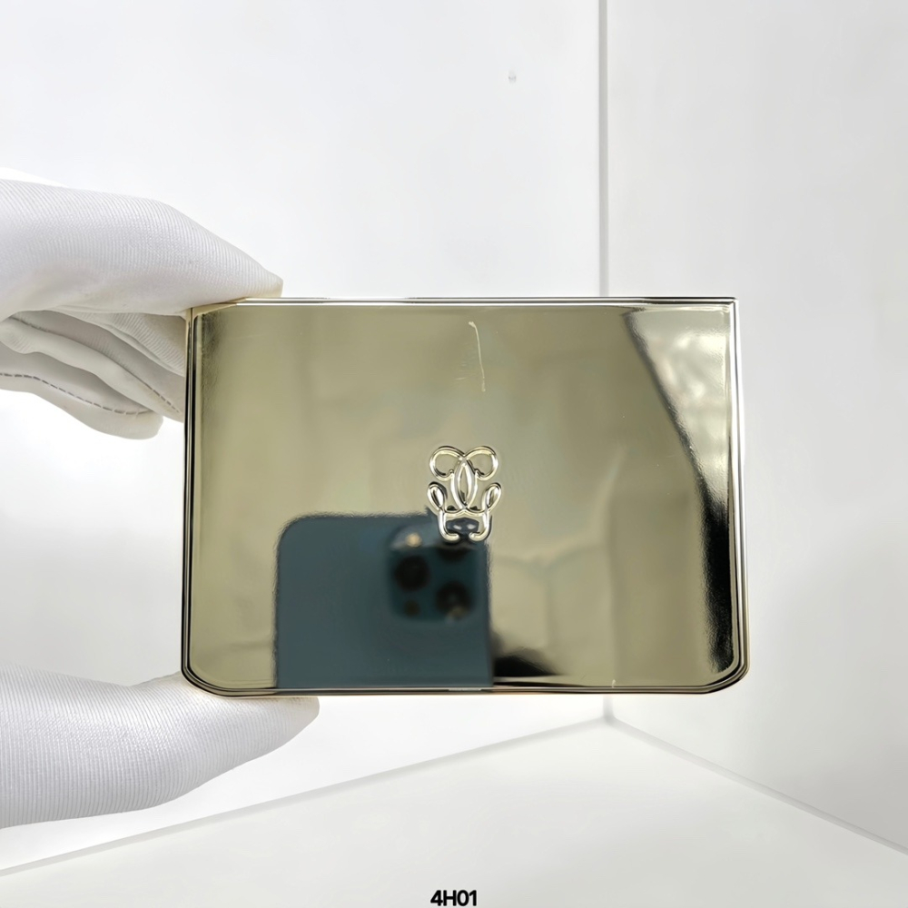 嬌蘭 24k純金持妝無暇輕潤粉餅--細節圖3