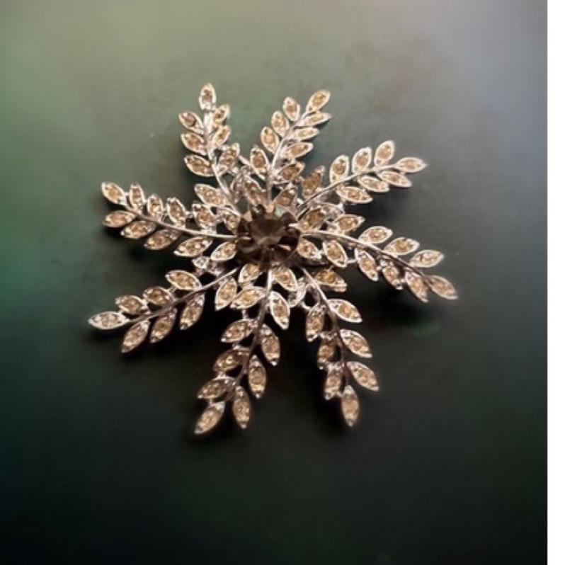 {Thistle Vintage}1970年代美國小姐后冠設計者SARAH COVENTRY刻印煙燻氣質高雅古董大胸針-細節圖4