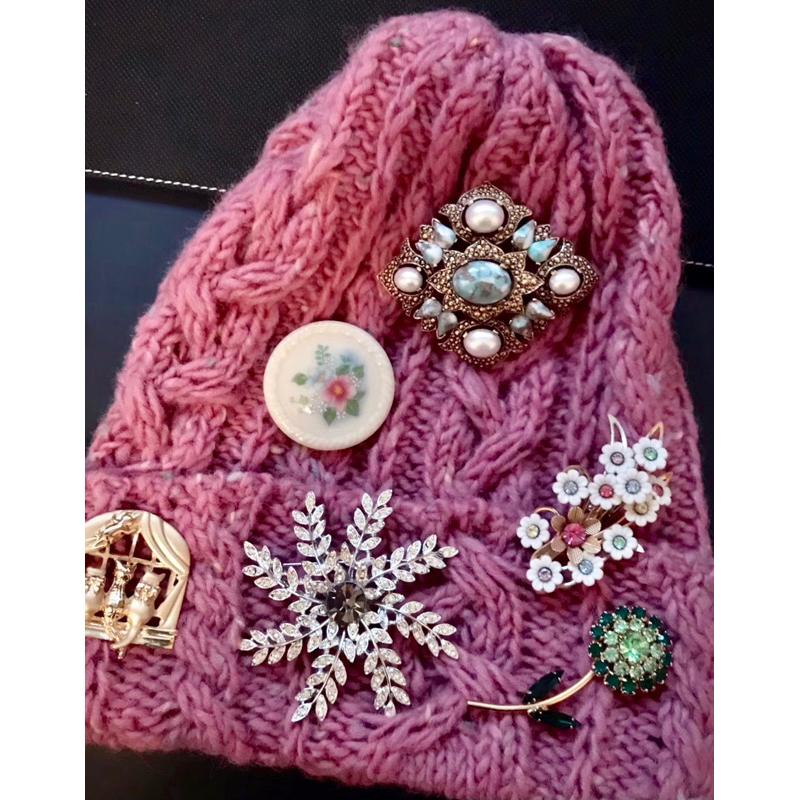 {Thistle Vintage}1970年代美國小姐后冠設計者SARAH COVENTRY刻印煙燻氣質高雅古董大胸針-細節圖8