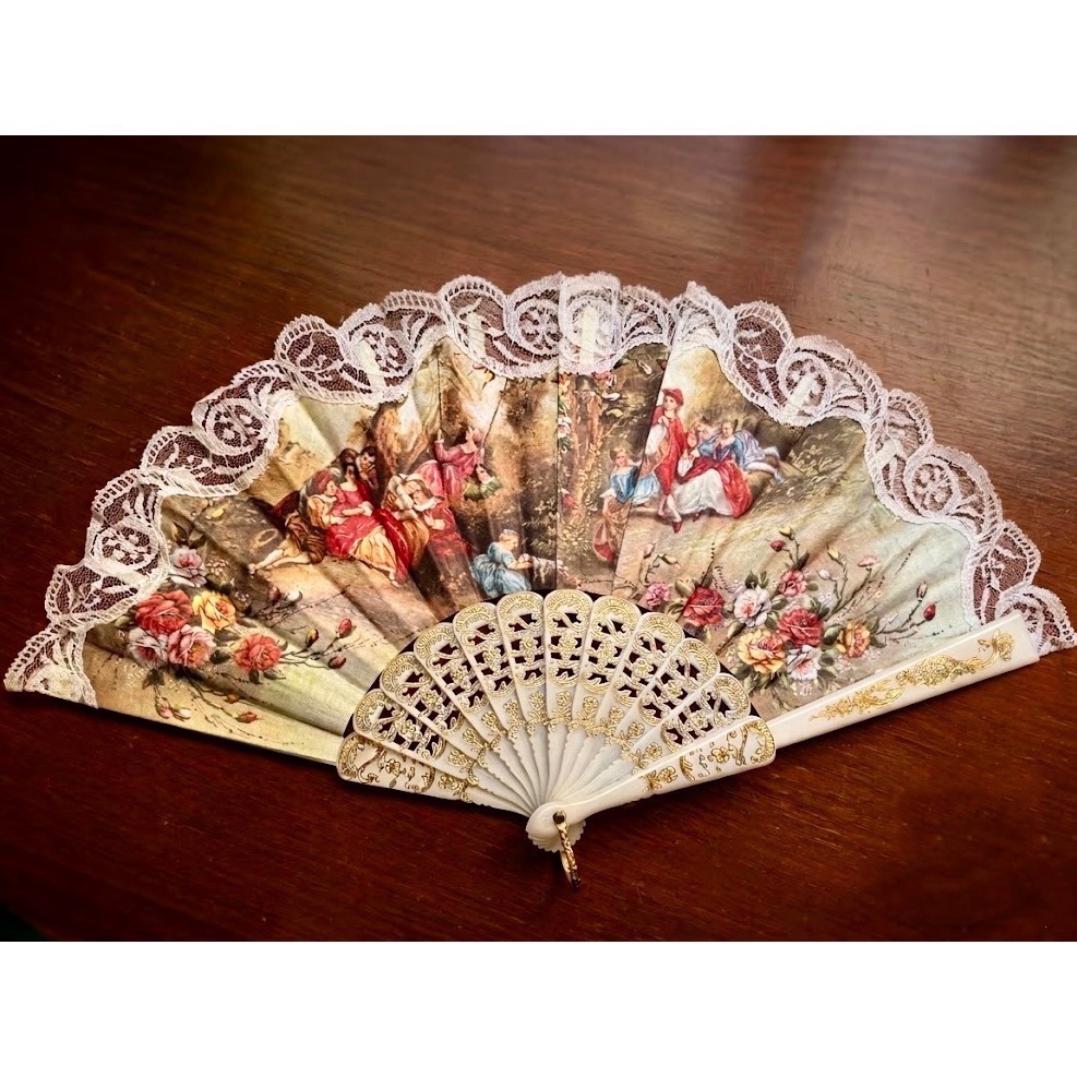 Thistle Vintage✨歐洲古董扇子，優雅復古珍藏✨宮廷復古蕾絲古董摺扇🪭仕女春遊圖✨歌雅畫作✨西班牙烈火-規格圖9