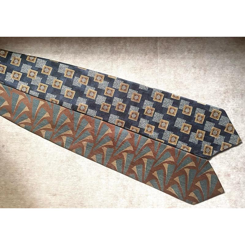 頂級二手珍藏✨日本ホビー hobby復古風格之作 精選100%純絲領帶2️⃣華歌爾正品 70D胸罩，迷離紫色精美蕾絲材質-細節圖2