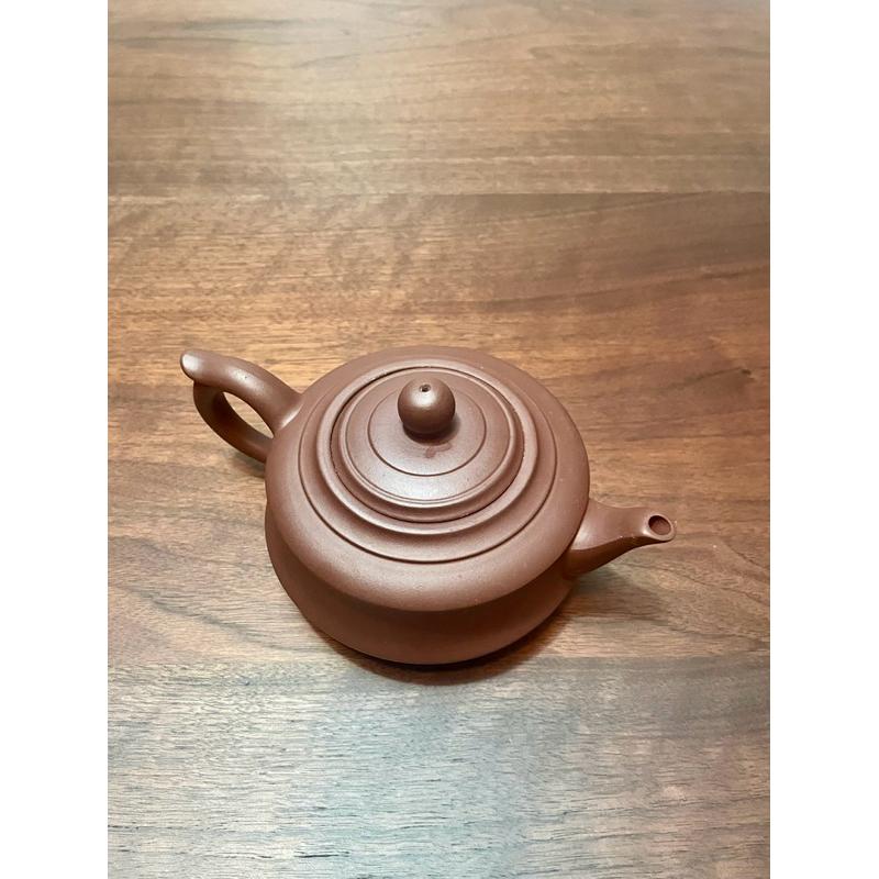 周成易老紫砂壺，全手工柴燒製作，約350cc。因蓋牆有磕碰，便宜出手。精品周成易制-細節圖2