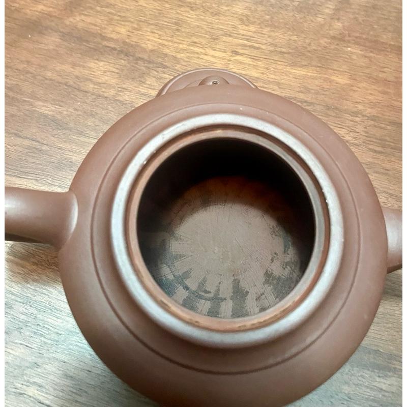 周成易老紫砂壺，全手工柴燒製作，約350cc。因蓋牆有磕碰，便宜出手。精品周成易制-細節圖8