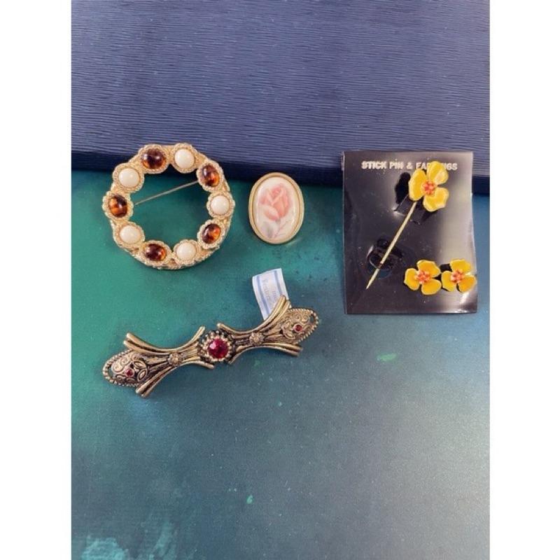 古著胸針1️⃣西德德國made in west Germany 雕花紅寶2️⃣avon小花3️⃣Paradise標琥珀色-細節圖5
