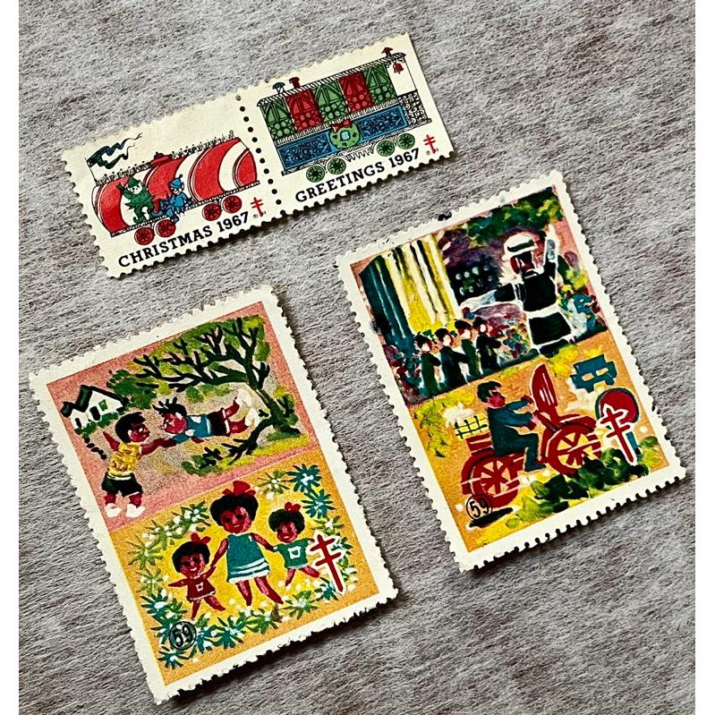 民國57年發行故宮名畫清明上河圖郵票、民國59年紅十字會募款郵票童畫童趣 紀念票、1967 美國聖誕節小本票原膠無貼-細節圖2