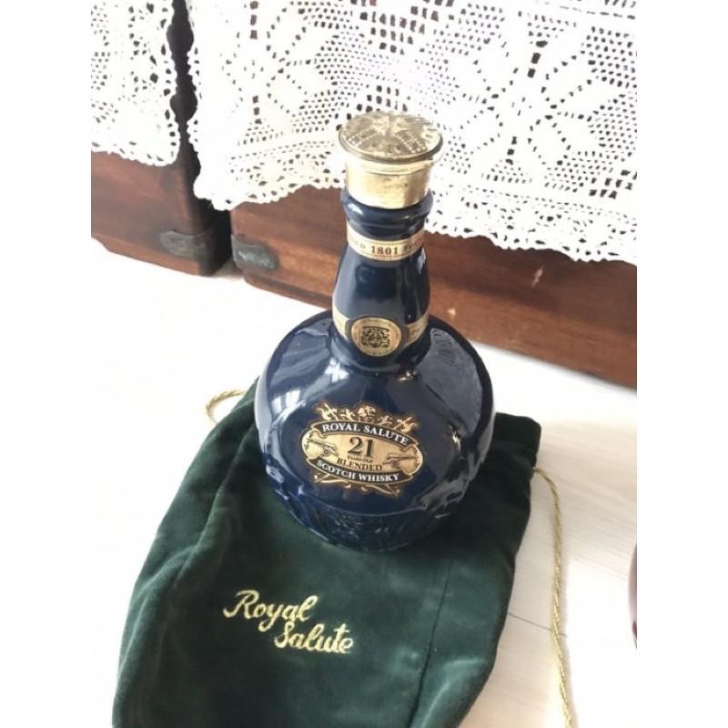 無酒1⃣️Royal Salute皇家禮炮深藍大空瓶2⃣️1980年代怡和軒尼詩三星3️⃣加拿大鷺島酒莊冰酒LuLu