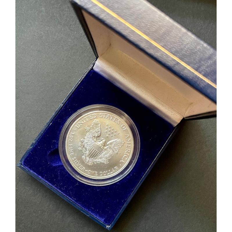 1⃣️二手D&G包掛2⃣️2000年千禧年美元鷹洋銀幣純銀一盎司9999純銀加彩自由女神帶原壓克力盒原珠寶盒-細節圖2