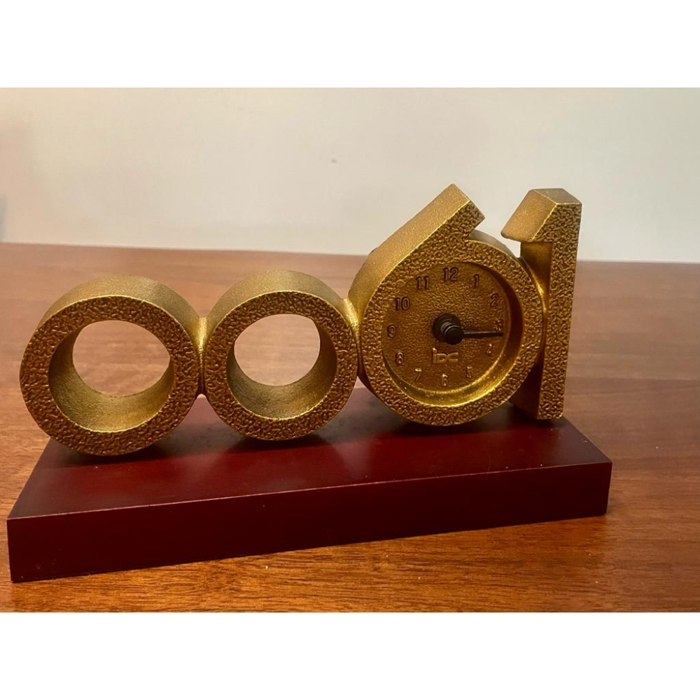 昭和懷舊逸品✨日本製1980年代絕版「0061」國際電話造型黃銅座鐘✨極致古銅質感擺件 穿越時光✨昭和時代的優雅與風華-細節圖2