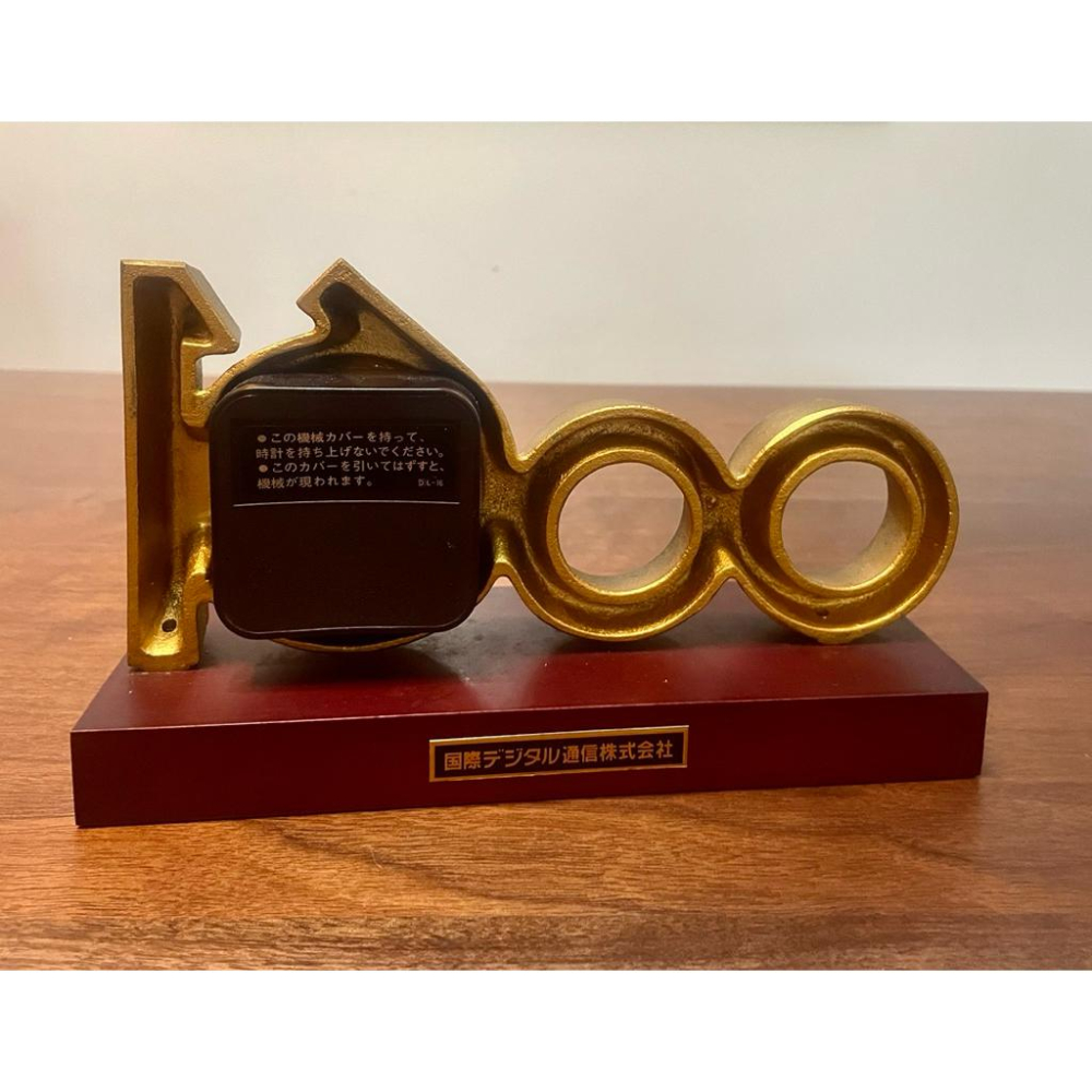 昭和懷舊逸品✨日本製1980年代絕版「0061」國際電話造型黃銅座鐘✨極致古銅質感擺件 穿越時光✨昭和時代的優雅與風華-細節圖4