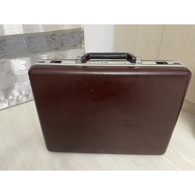 2️⃣個007手提箱1980年代潮流經典Echolac 愛可樂硬殼箱公事箱手提箱1⃣️中國國民黨標2️⃣高級款全真皮-細節圖5
