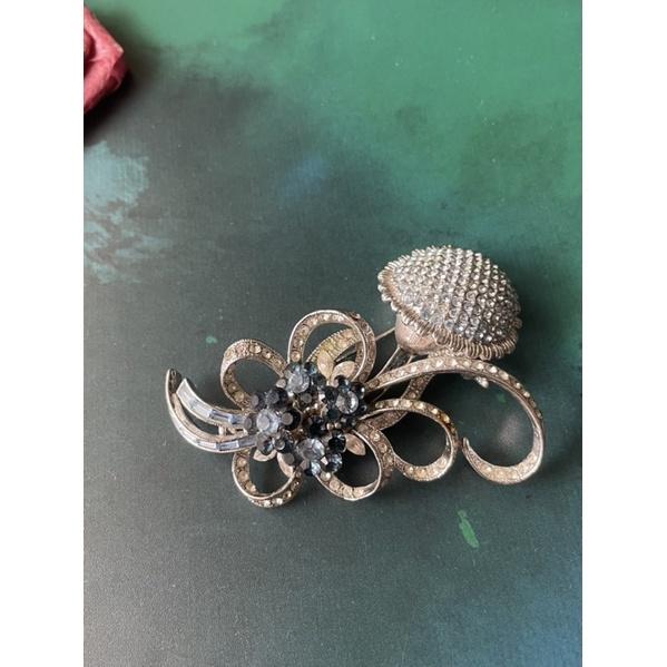 {Thistle Vintage} 知名設計師王培浩手工胸針胸針鑲真正施華洛世奇水晶尾端藍寶無邊鑲嵌工藝大賠本-細節圖3