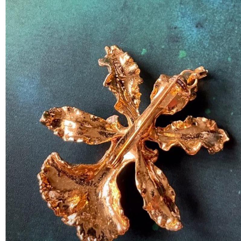 1️⃣未使用RISIS新加坡蘭花24k包金墜子胸針兩用（此為大款）2️⃣民國59年陽明山管理局長潘其武簽發建築物使用執照-細節圖3