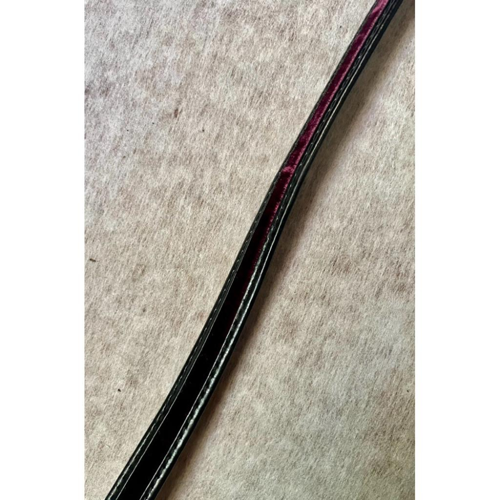 保真正品✨全新未使用✨ Cole Haan深酒紅色✨漆皮毛皮混編✨細皮帶 1.5cm窄版✨一條能為穿搭畫龍點睛的精品皮帶-細節圖3