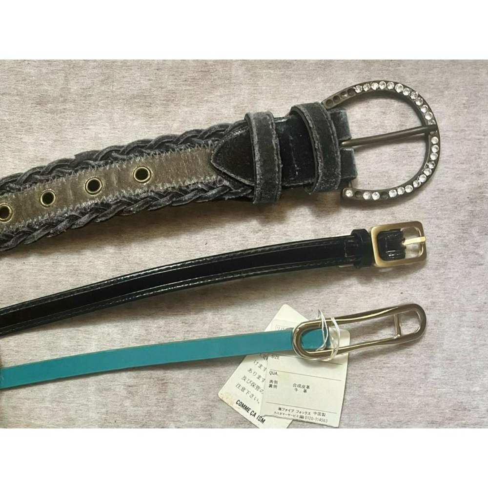 保真正品✨全新未使用✨ Cole Haan深酒紅色✨漆皮毛皮混編✨細皮帶 1.5cm窄版✨一條能為穿搭畫龍點睛的精品皮帶-細節圖7