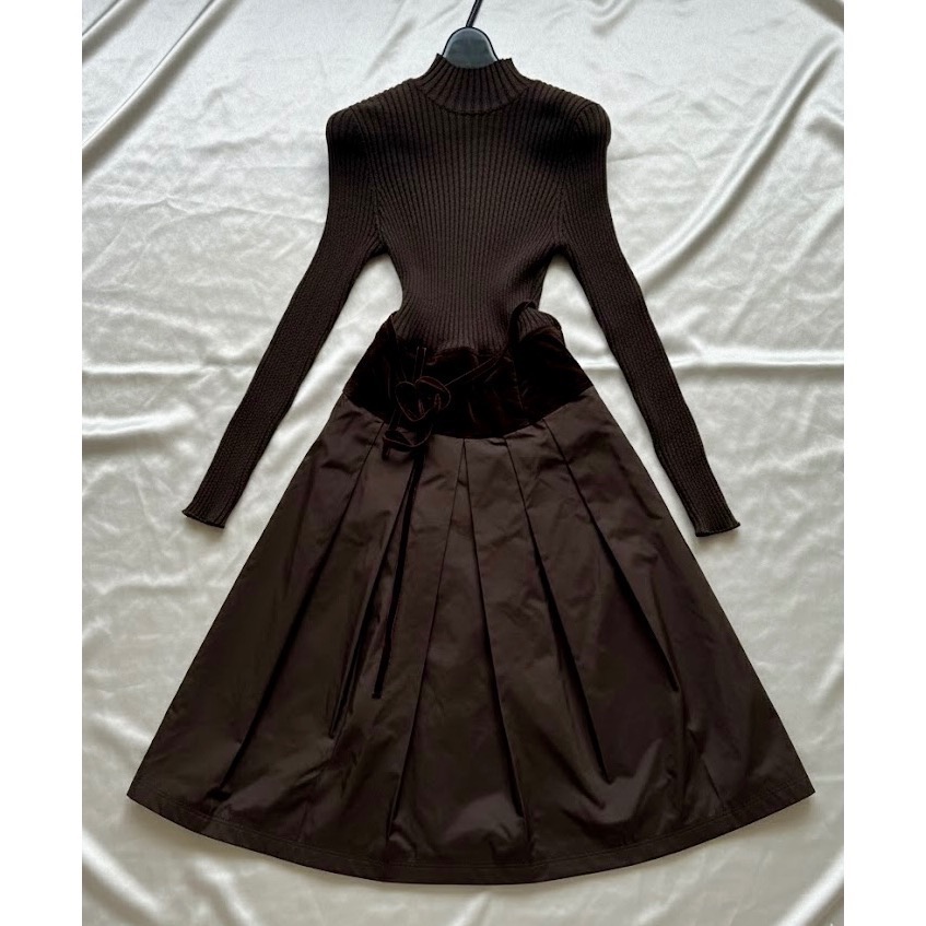 忍痛割愛古著珍品✨ 專櫃設計師高級收藏✨M＇S GRACY✨日本製優雅秋冬連身古著洋裝🌟秋冬小禮服，展現高雅-細節圖2