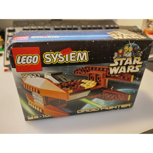 LEGO 7111 全新未拆 盒爛