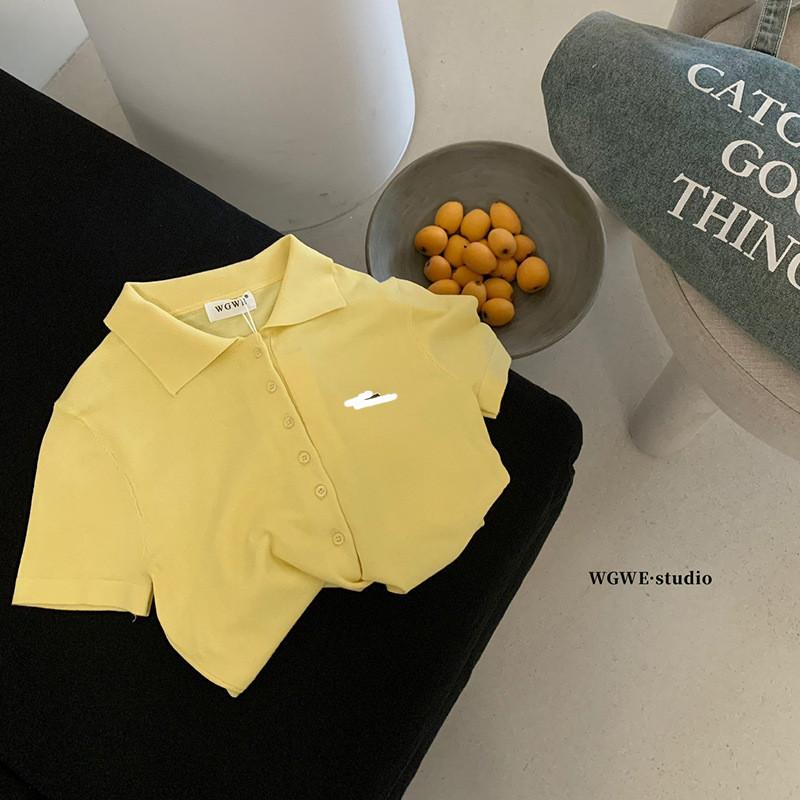 黃3829美式正肩翻領針織衫早鞦純色小標修身短袖上衣-細節圖3